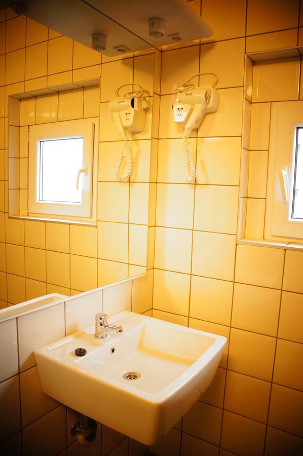 Es Hostel Midi Saint-Gilles المظهر الخارجي الصورة